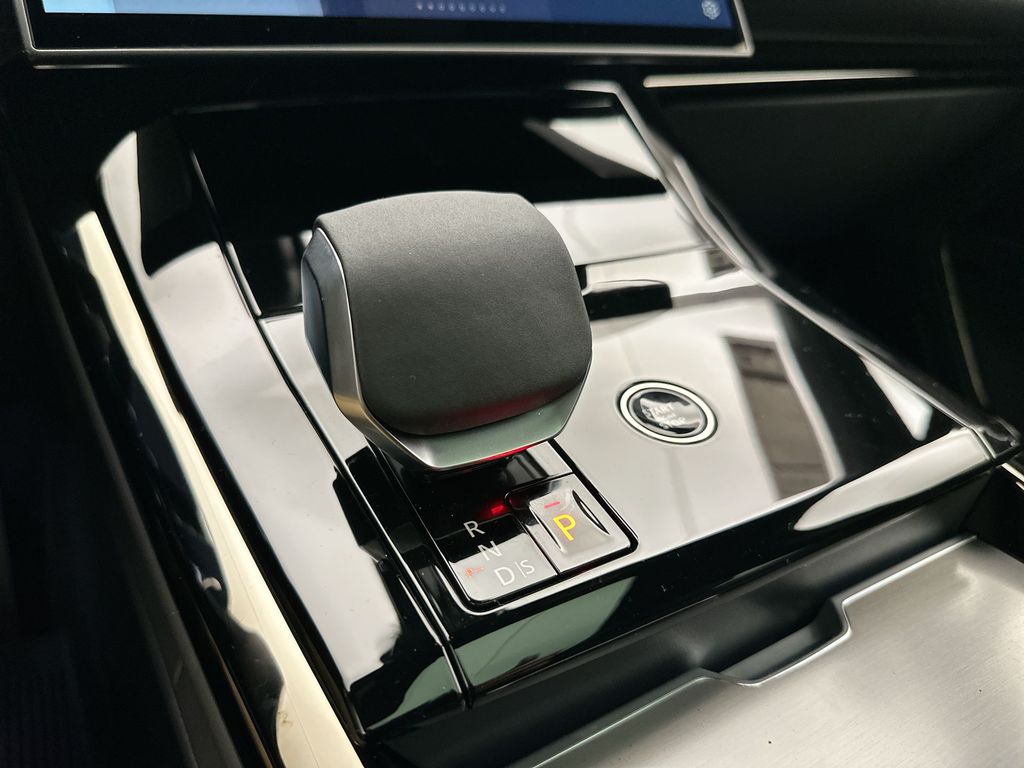 Thumbnail: 2027 Land Rover Range Rover Sport - 12