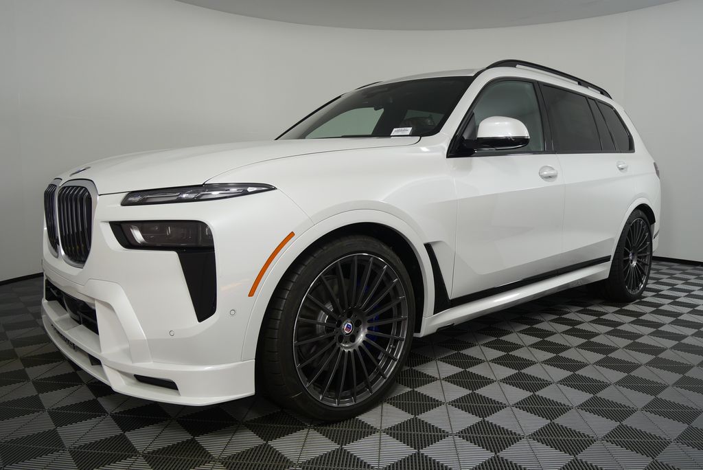 2026 BMW X7 Alpina XB7 8