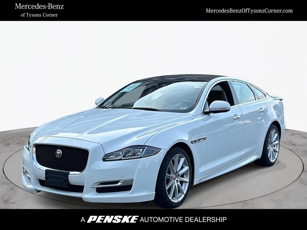 2019 Jaguar XJ R-Sport -
                  Vienna, VA