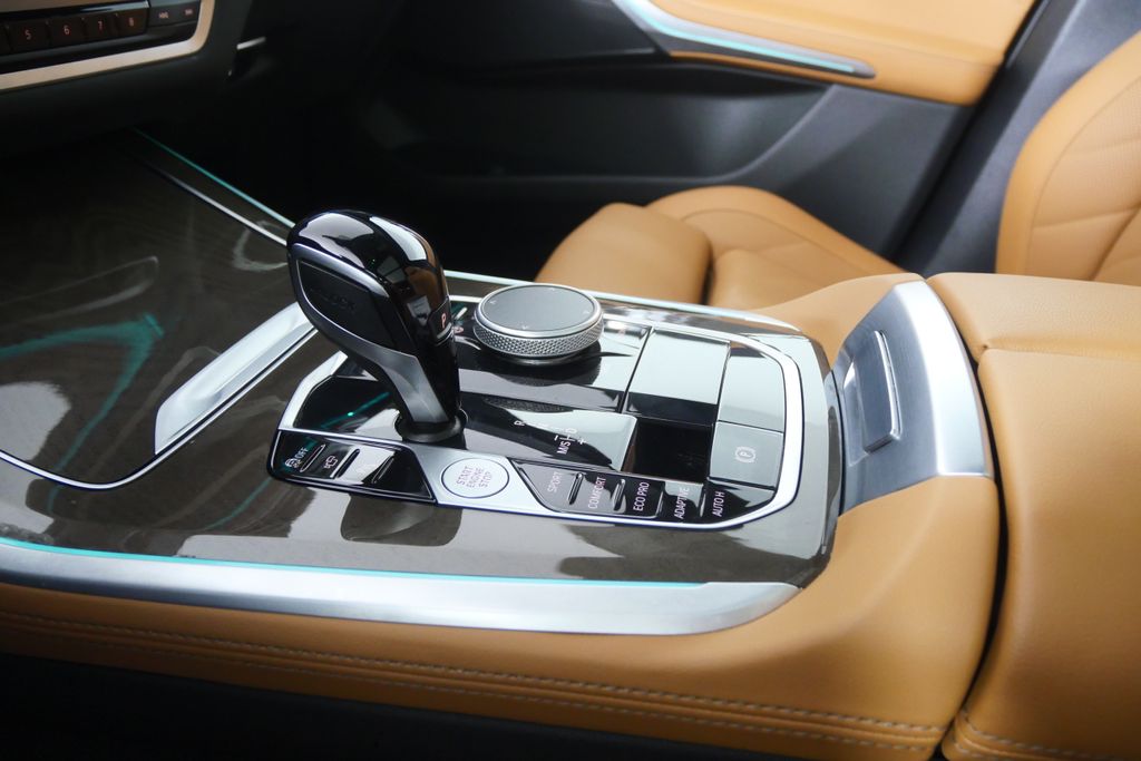 Thumbnail: 2023 BMW X5 - 24