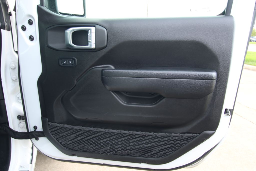 Used 2024 Jeep Wrangler SUV