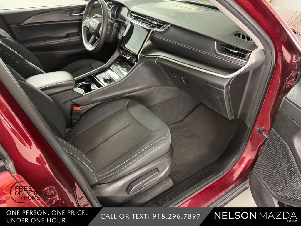 Used 2023 Red Jeep Laredo image 41