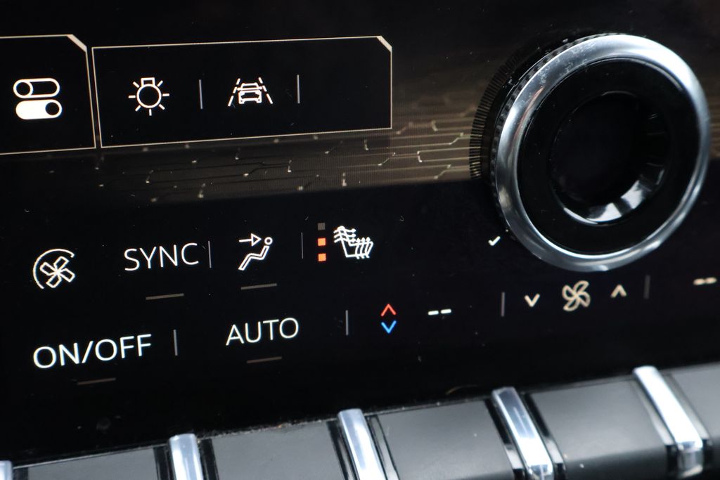 Thumbnail: 2025 GMC Acadia - 25