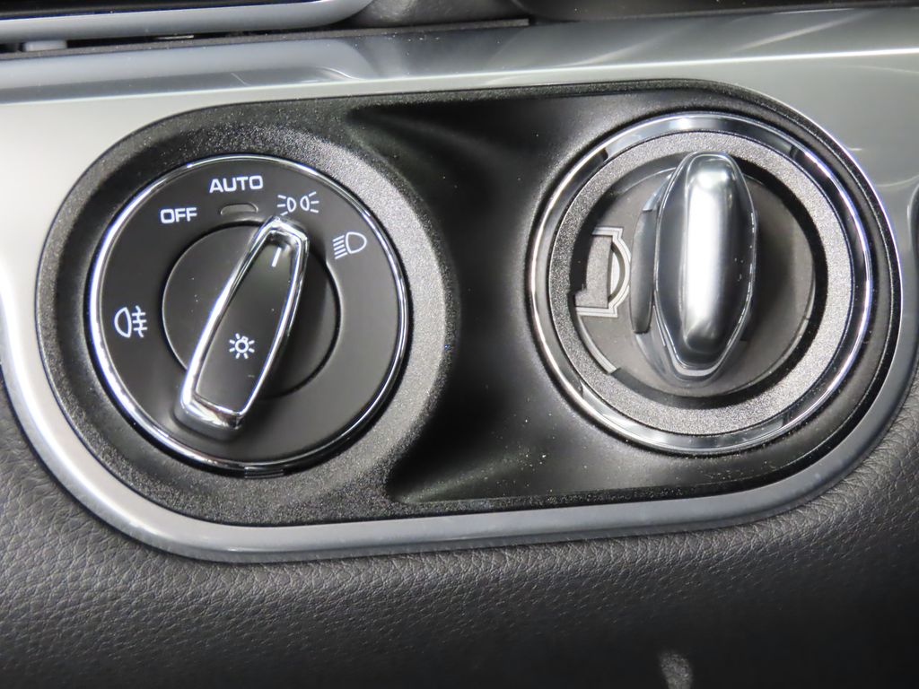 Thumbnail: 2017 Porsche 911 - 23