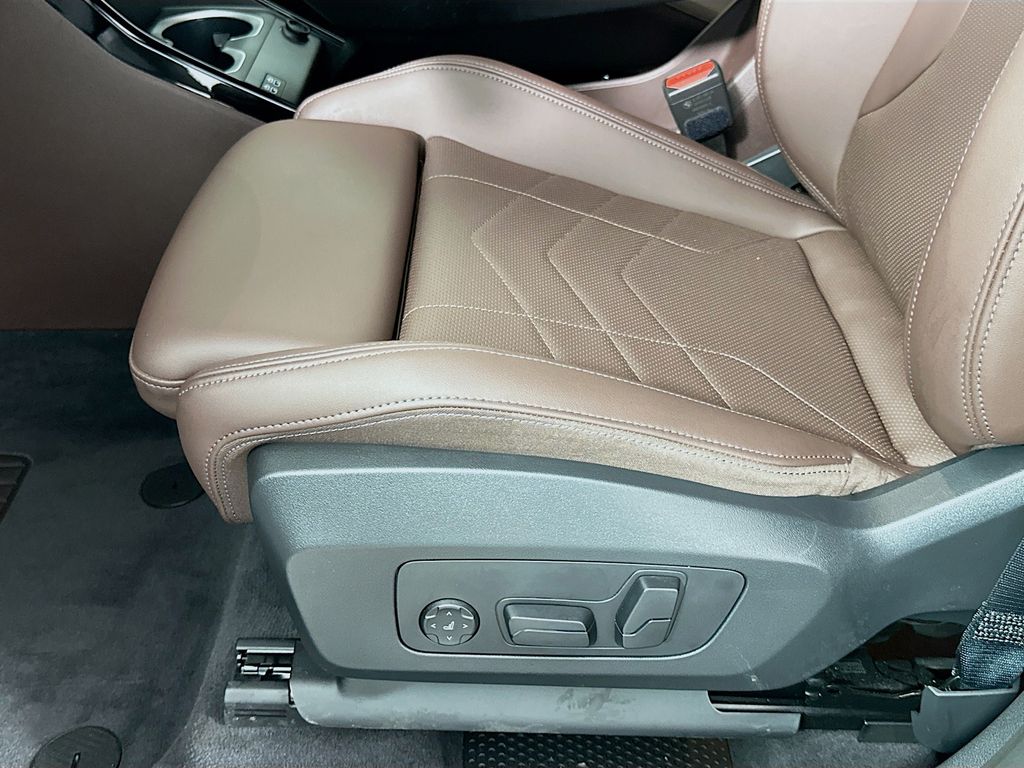 Thumbnail: 2025 BMW X1 - 19