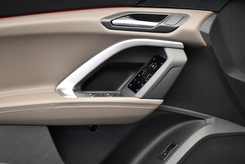 Thumbnail: 2025 Audi Q5 - 31