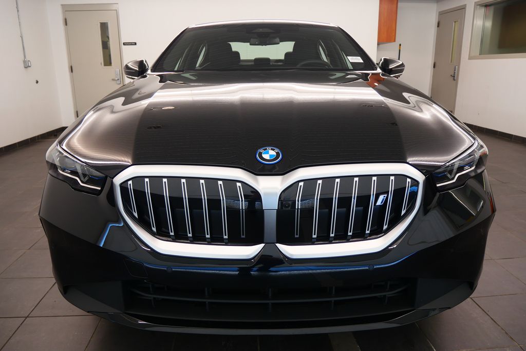 2025 BMW i5 xDrive40 7