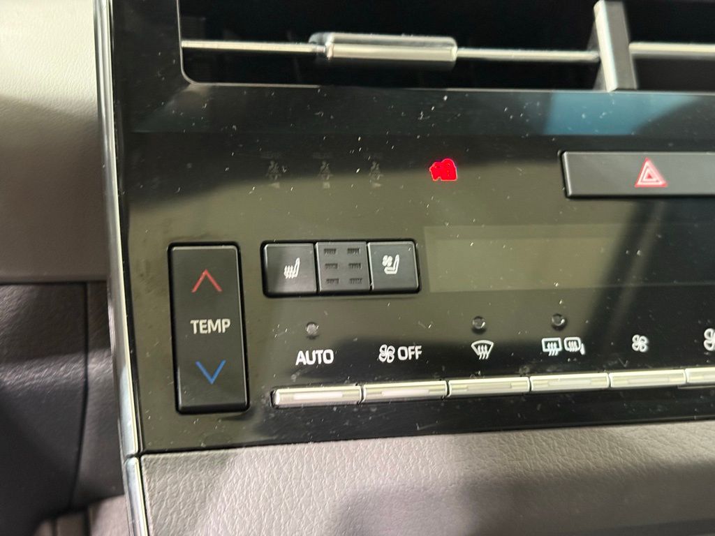 Thumbnail: 2020 Toyota Avalon - 30