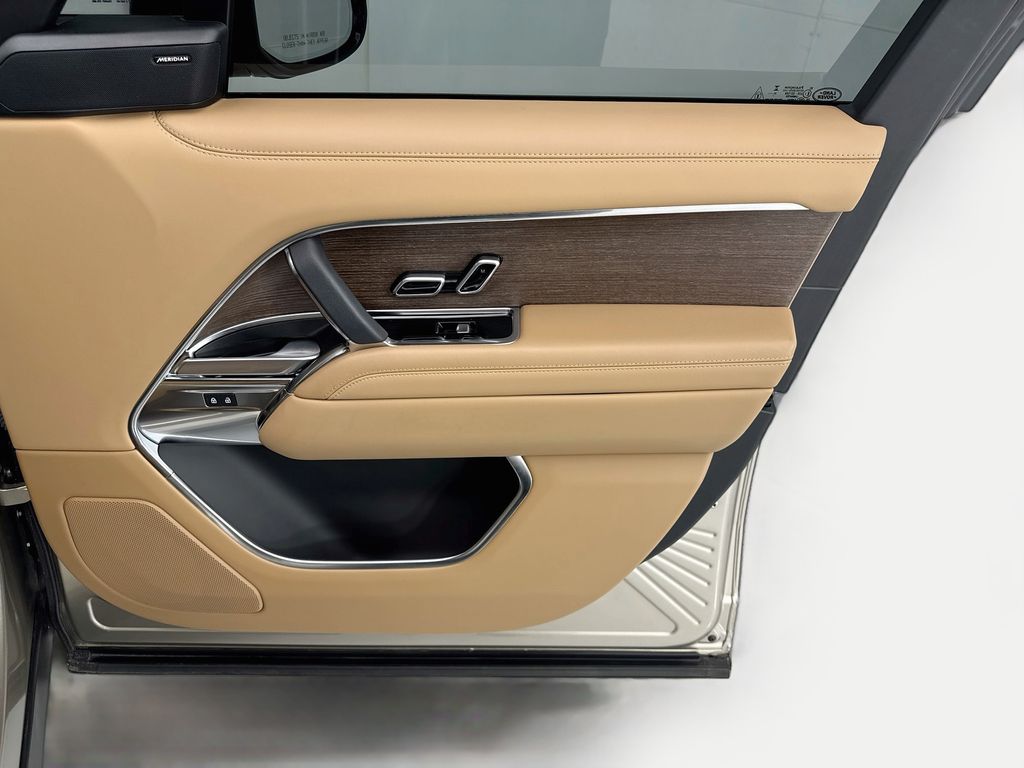 Thumbnail: 2024 Land Rover Range Rover - 24