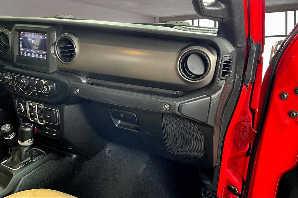 Used 2020 Red Jeep Sport image 18