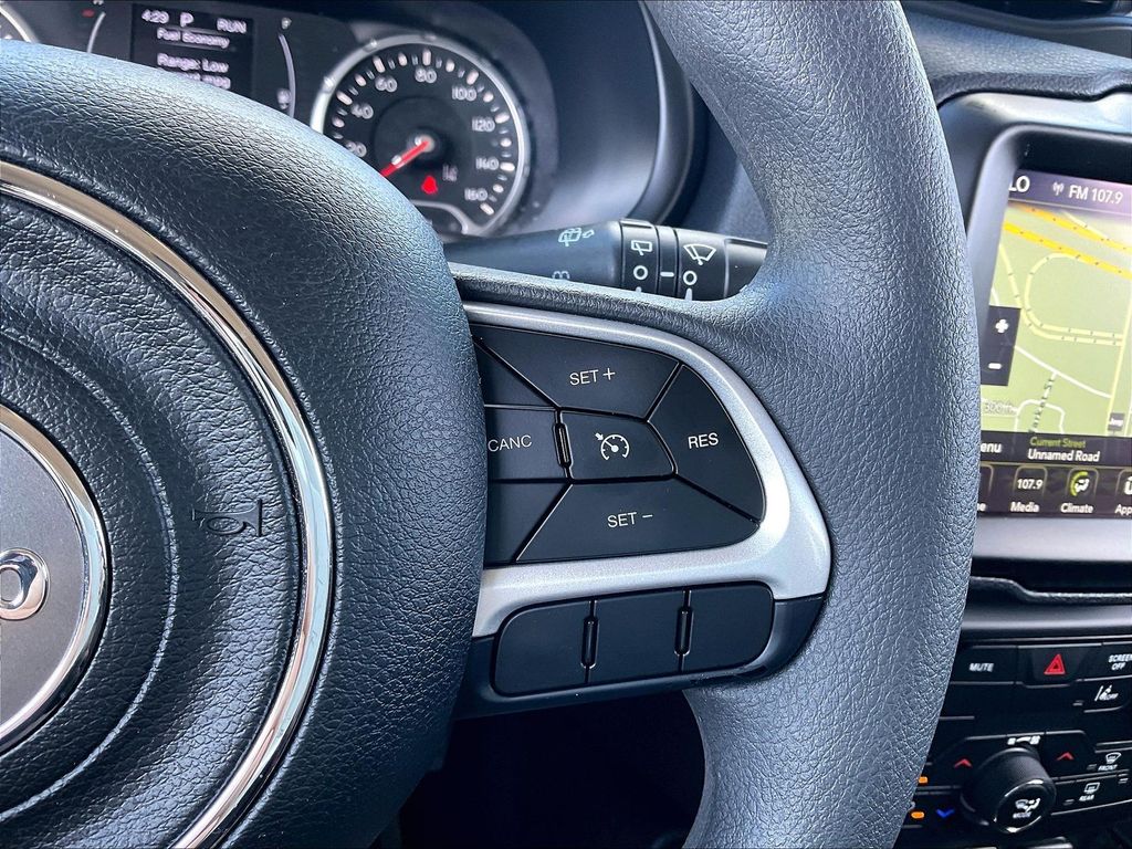 2023 Jeep Renegade — photo 22