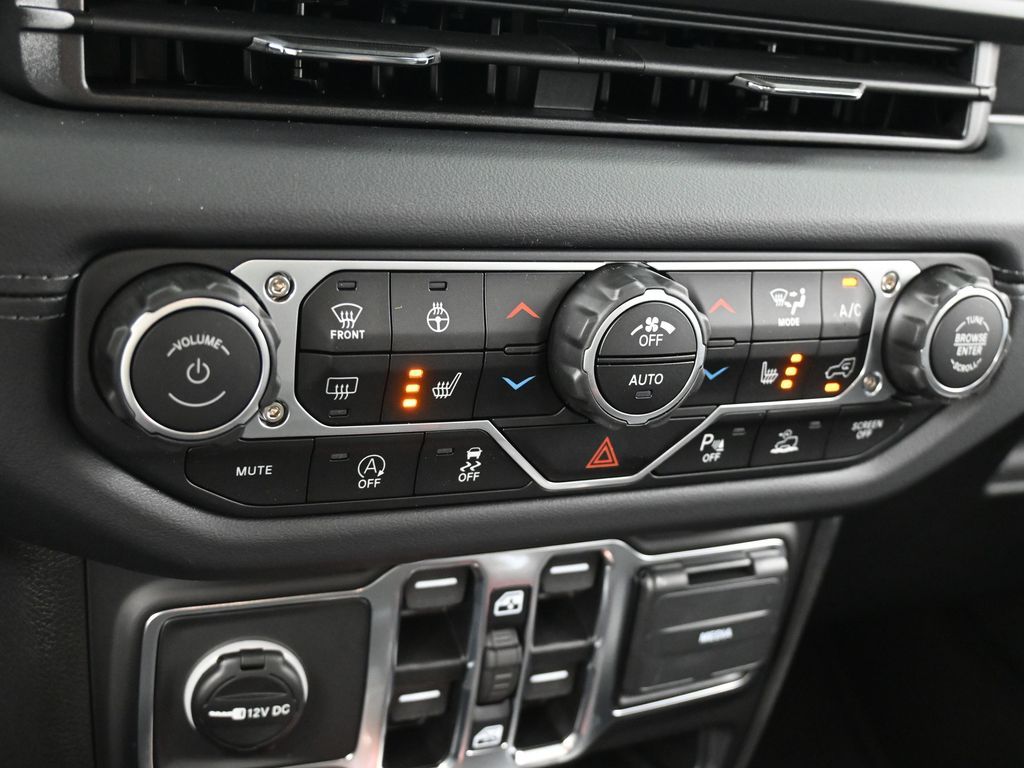 New 2025 Black Clearcoat Jeep Sahara image 19