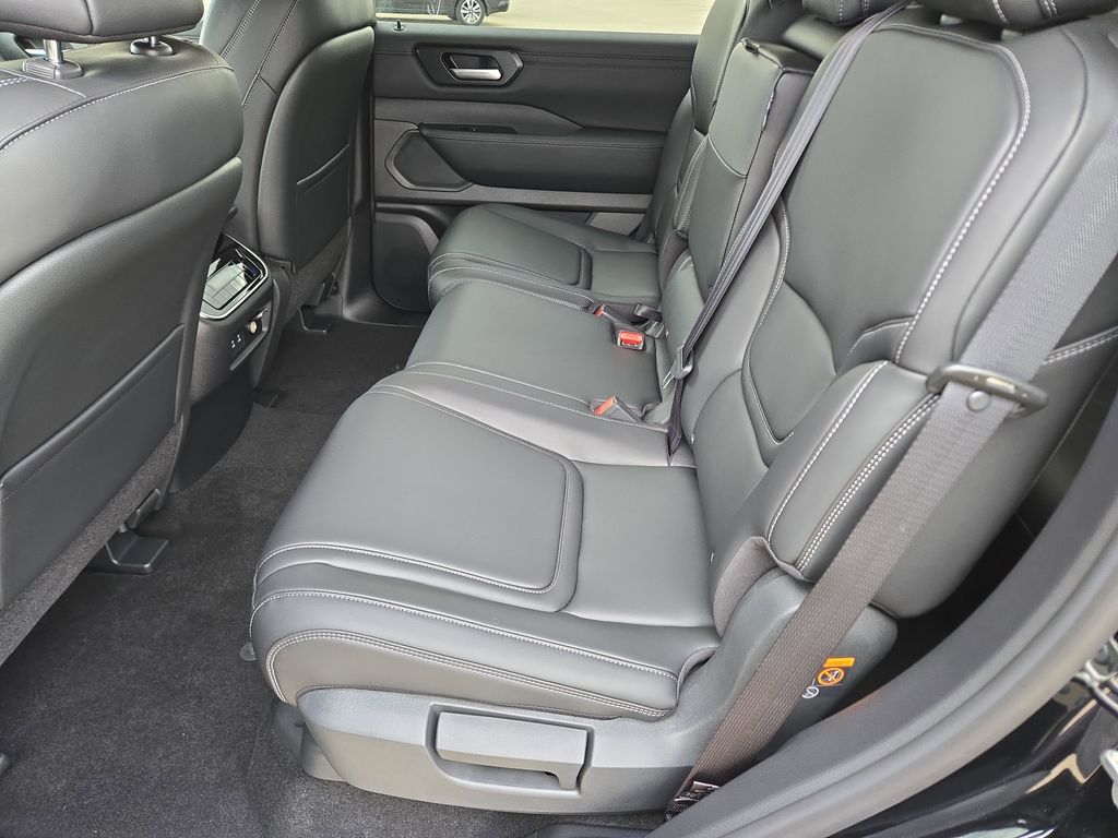 2026 Nissan Armada SV - 7