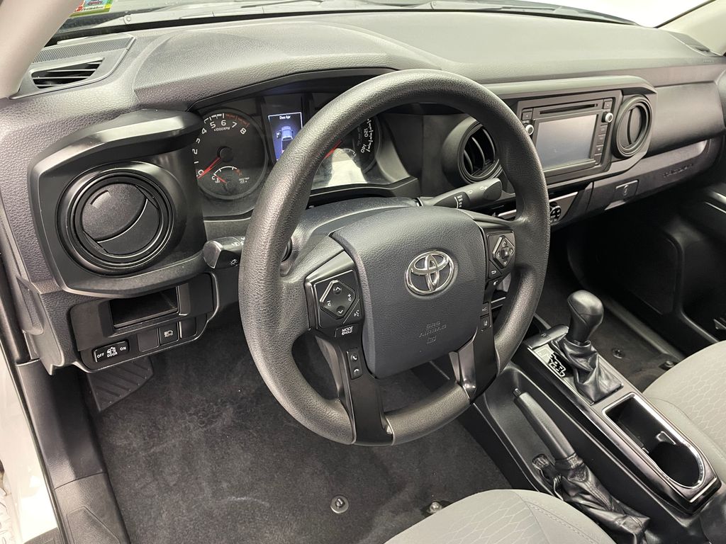 Thumbnail: 2018 Toyota Tacoma - 11