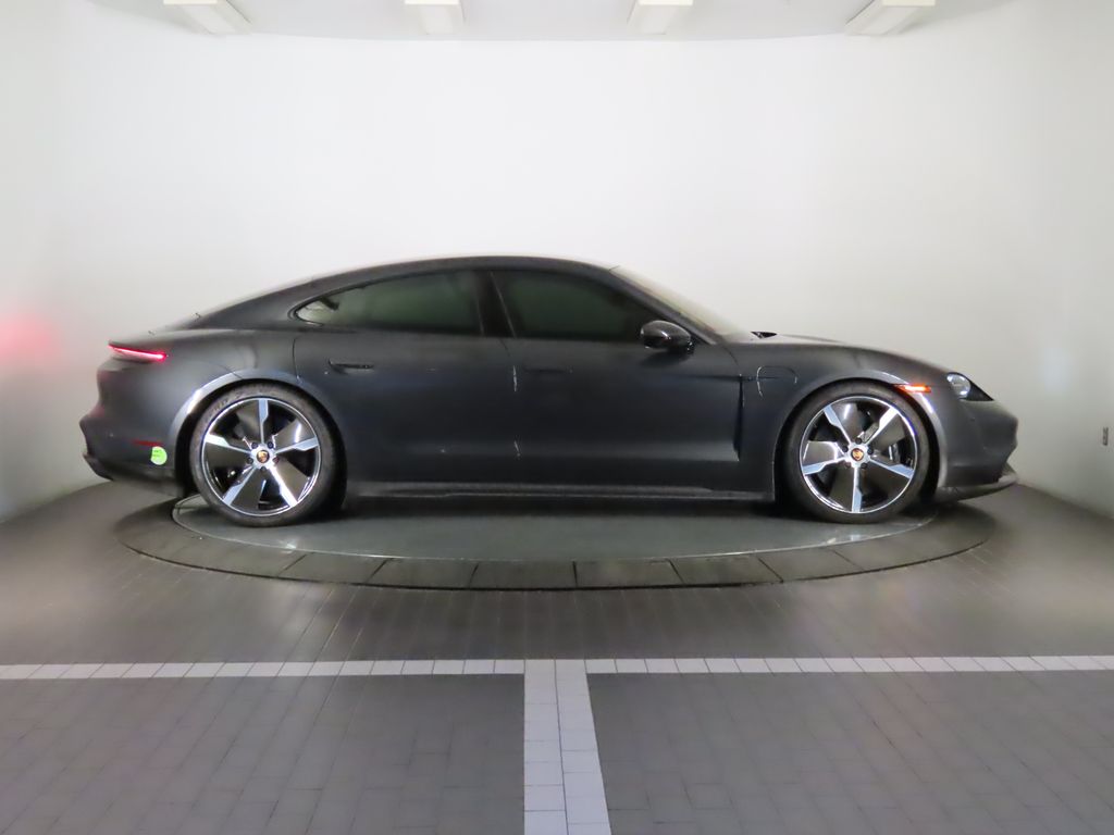 Thumbnail: 2021 Porsche Taycan - 8
