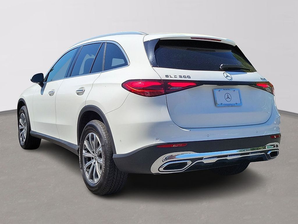 2025 Mercedes-Benz GLC 300 4
