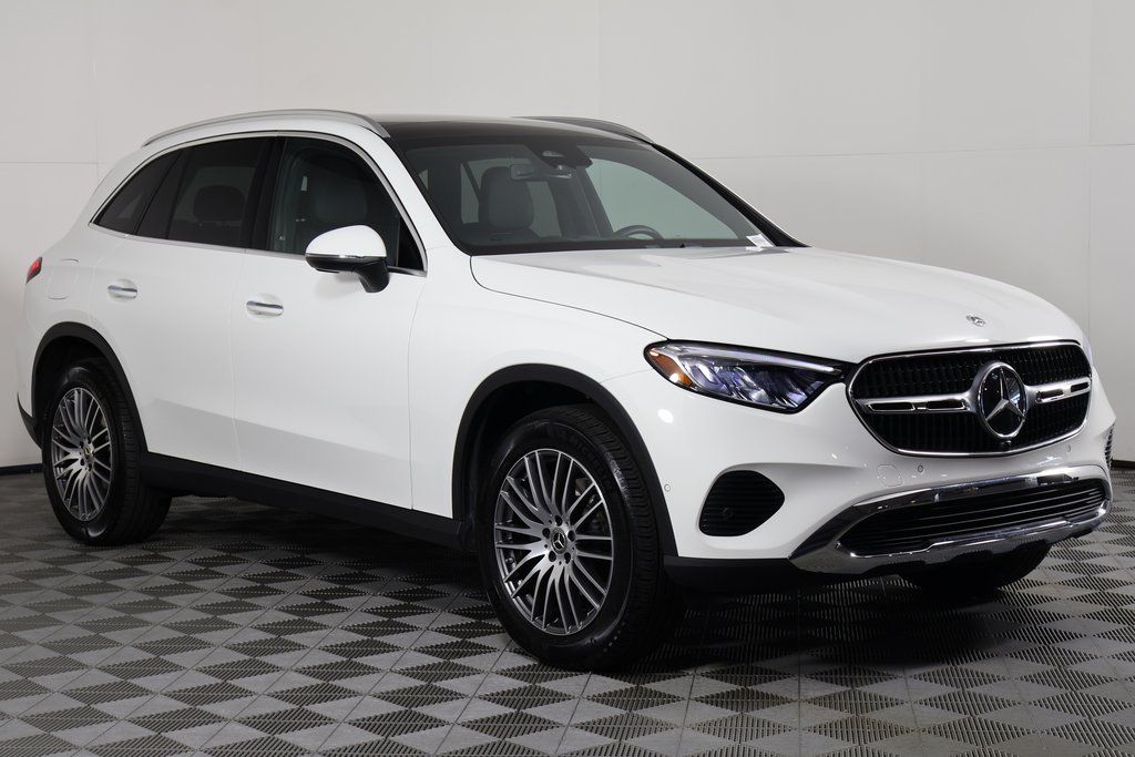 Thumbnail: 2026 Mercedes-Benz GLC - 3