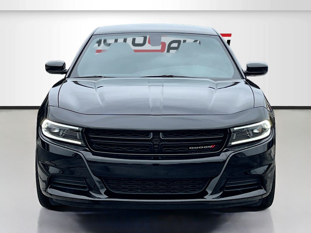 Used 2023 Black Dodge SXT image 2