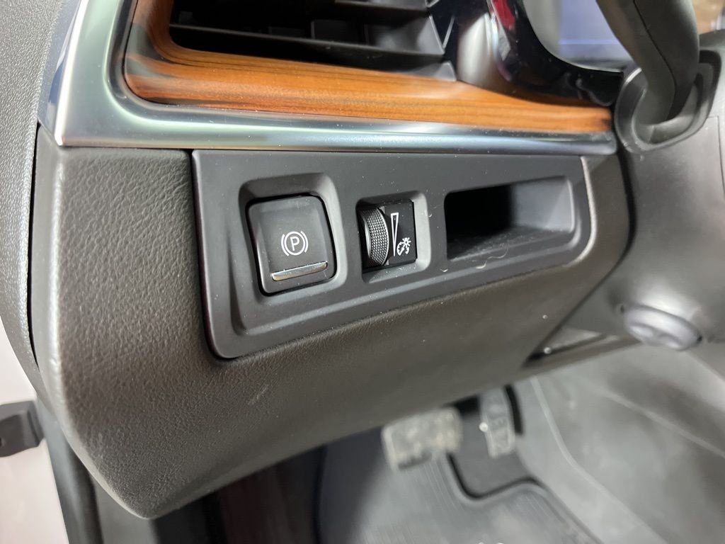 Thumbnail: 2023 Cadillac XT5 - 29