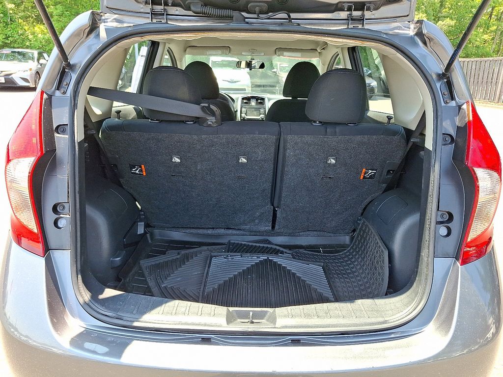 2016 Nissan Versa Note SV 26