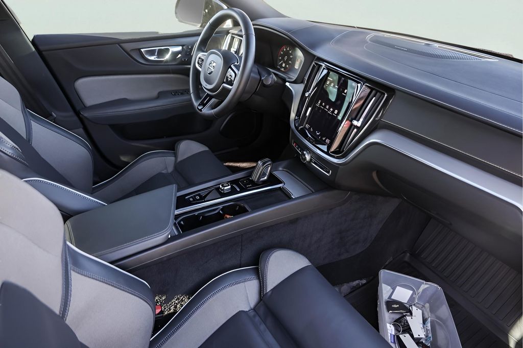 Used Car 2022 Volvo S60  B5 R-design For Sale Under $25,000 In Austin, Texas