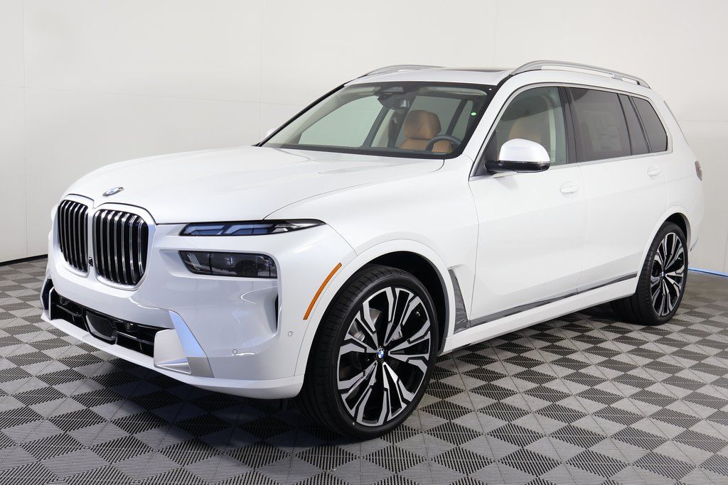 Thumbnail: 2027 BMW X7 - 1