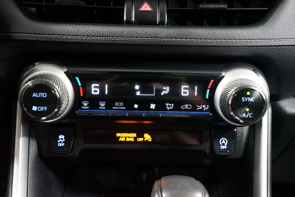 Thumbnail: 2020 Toyota RAV4 - 19