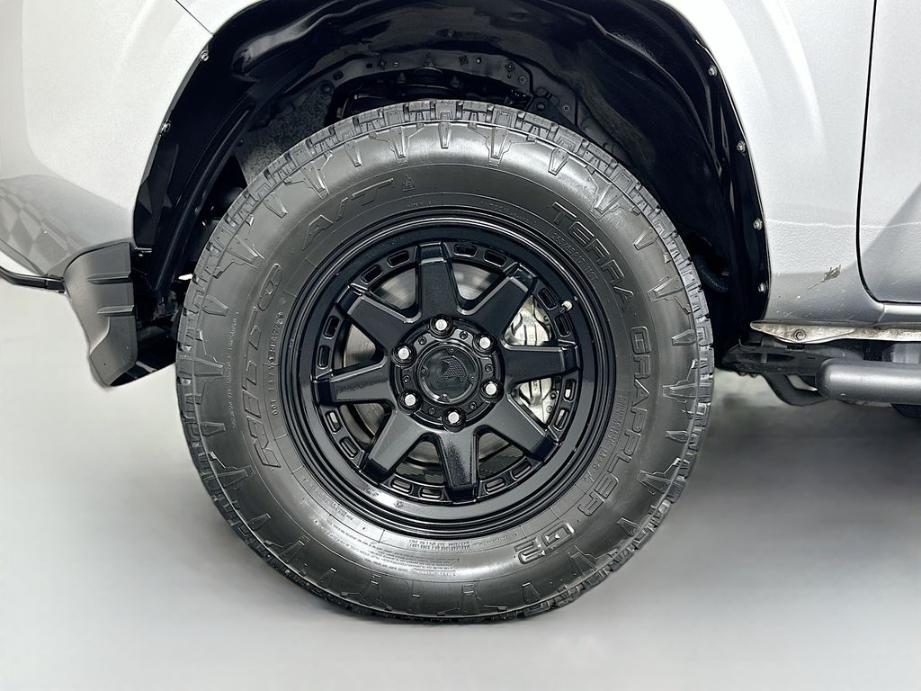 Thumbnail: 2023 Toyota Tacoma - 29