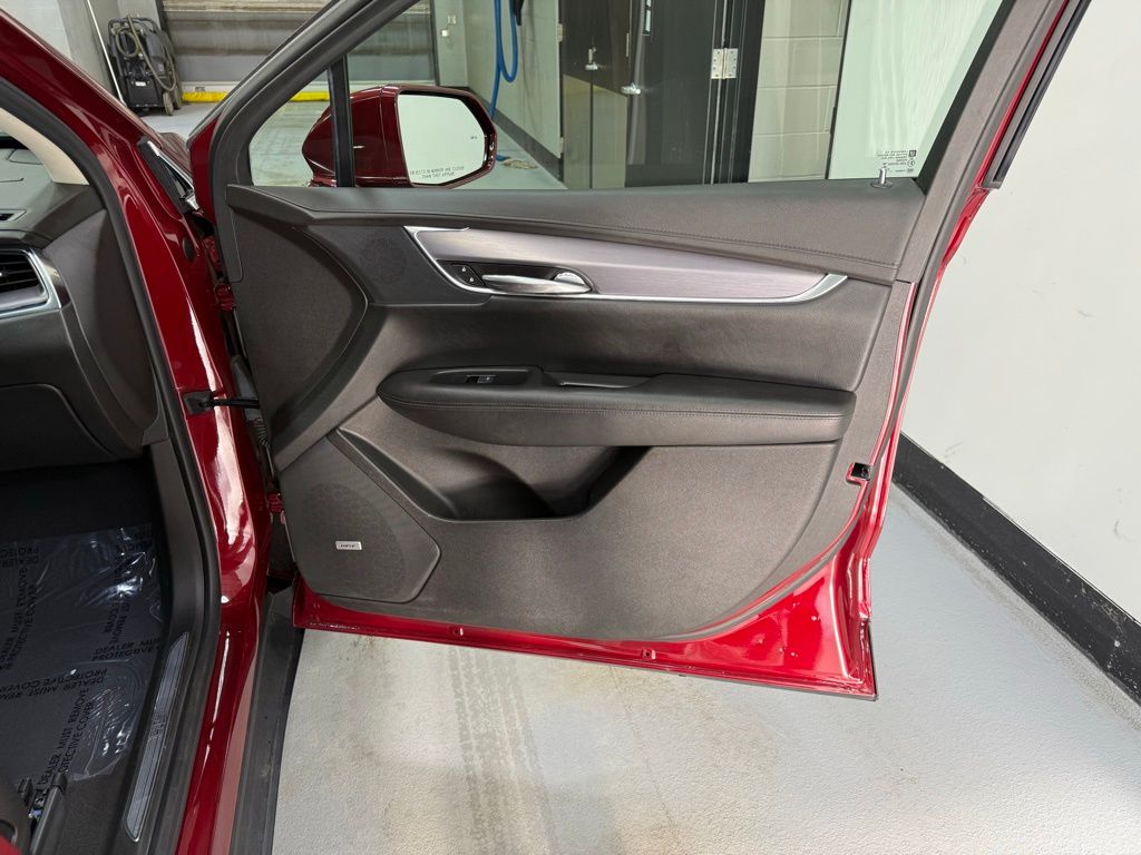 2017 Cadillac XT5 Luxury 28