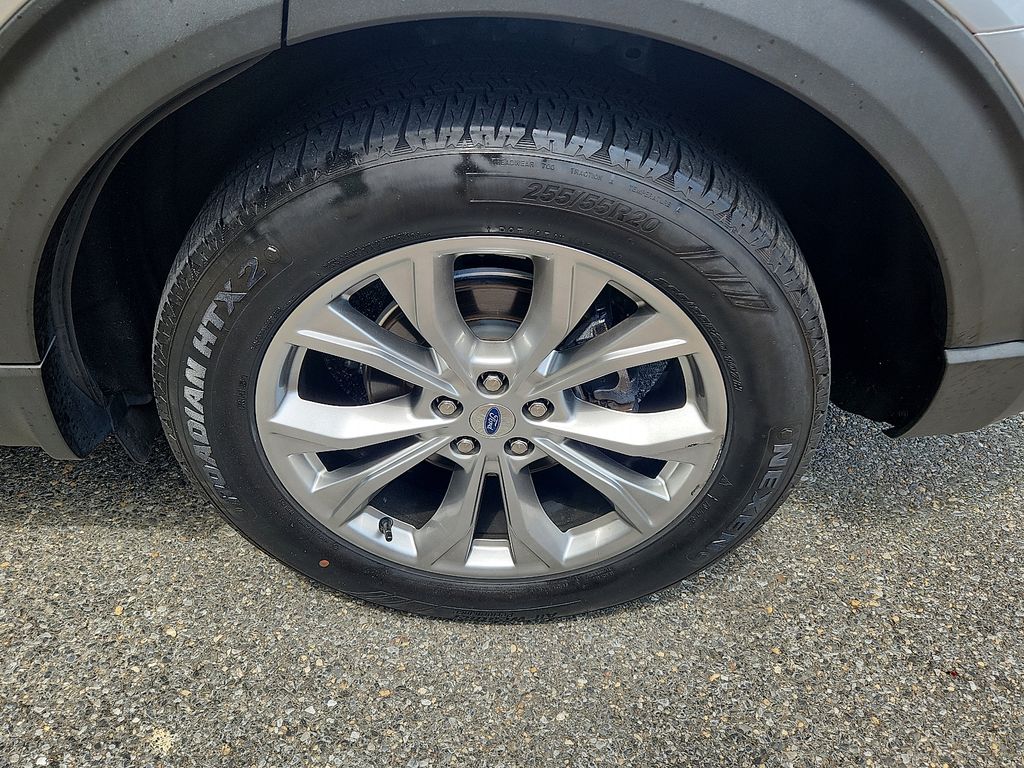Thumbnail: 2021 Ford Explorer - 8