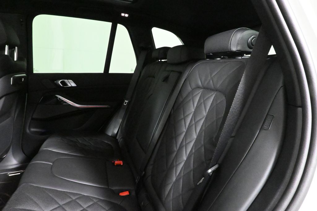 Thumbnail: 2026 BMW X5 - 4