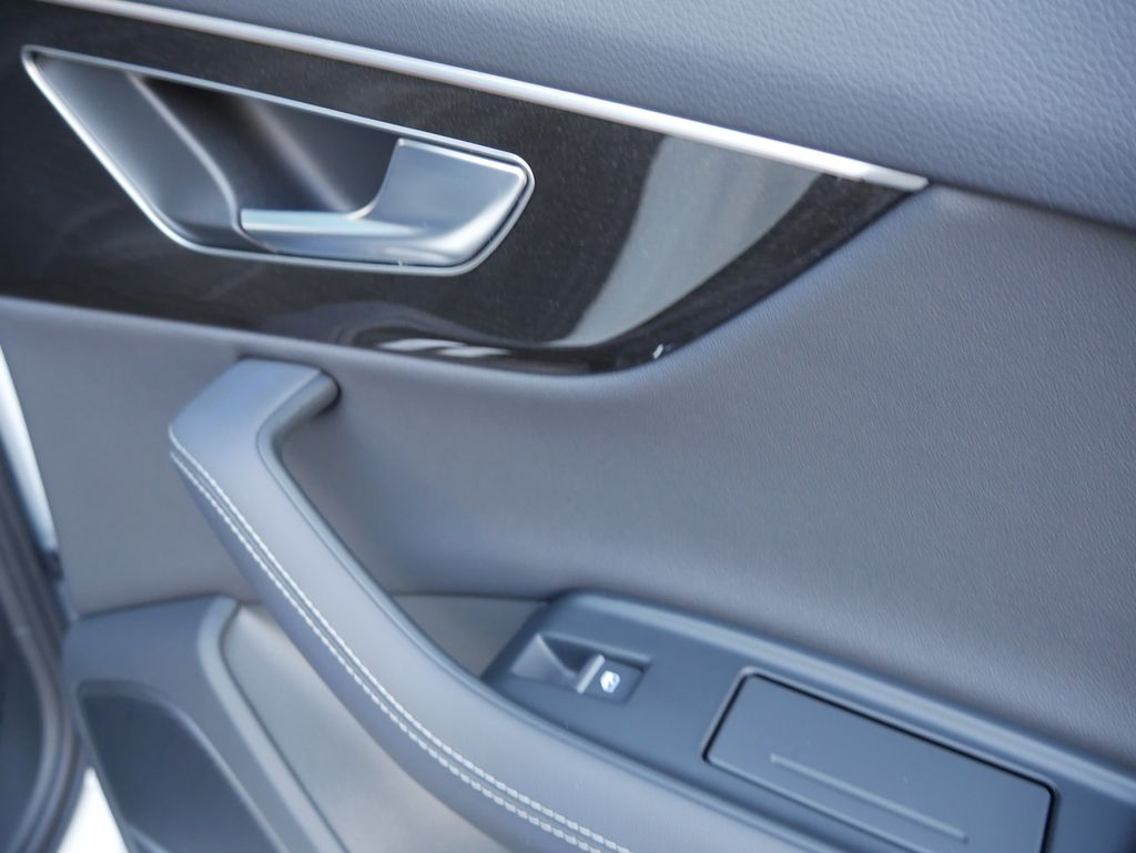 Thumbnail: 2025 Audi Q7 - 32