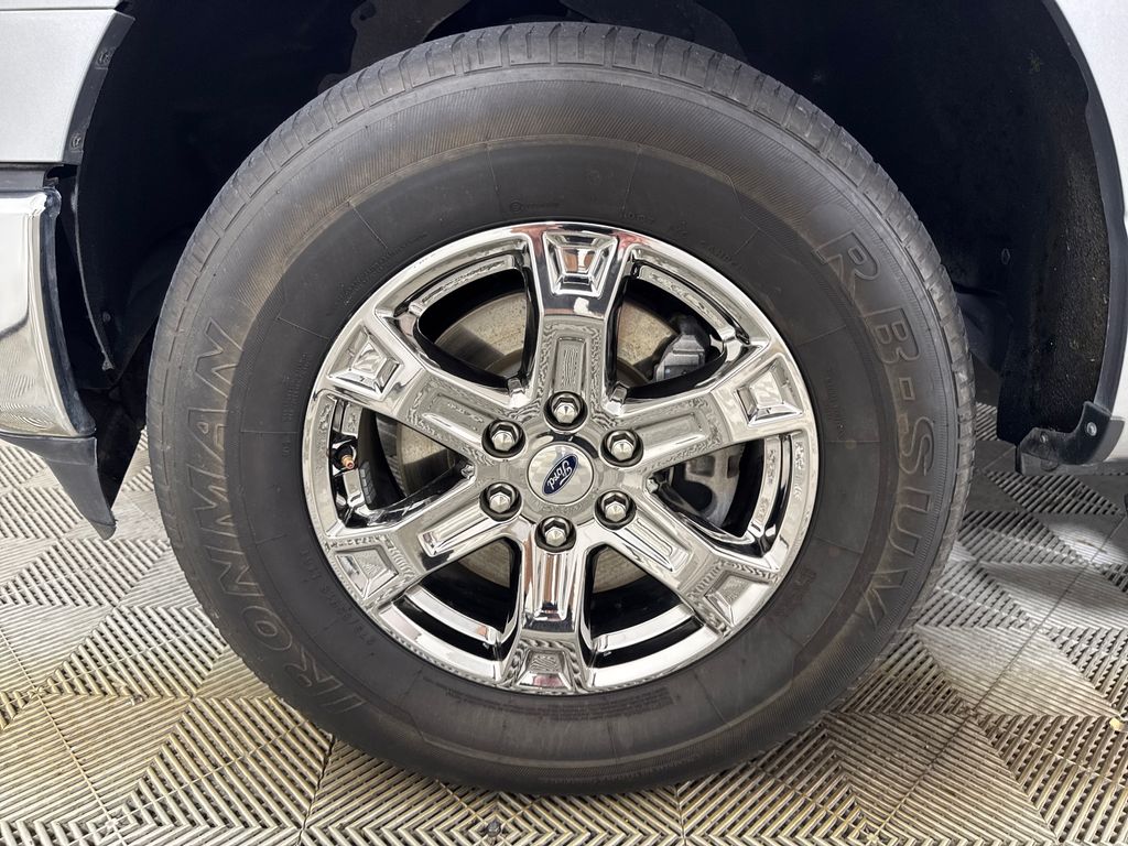 Certified Used 2022 Silver Ford XLT image 14