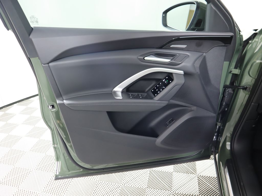 Thumbnail: 2025 Audi Q5 - 27