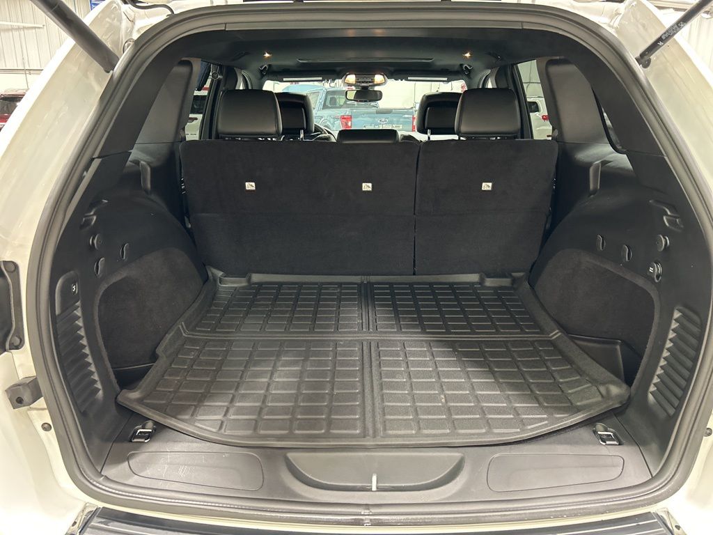 used 2021 Jeep Grand Cherokee car, priced at $29,411