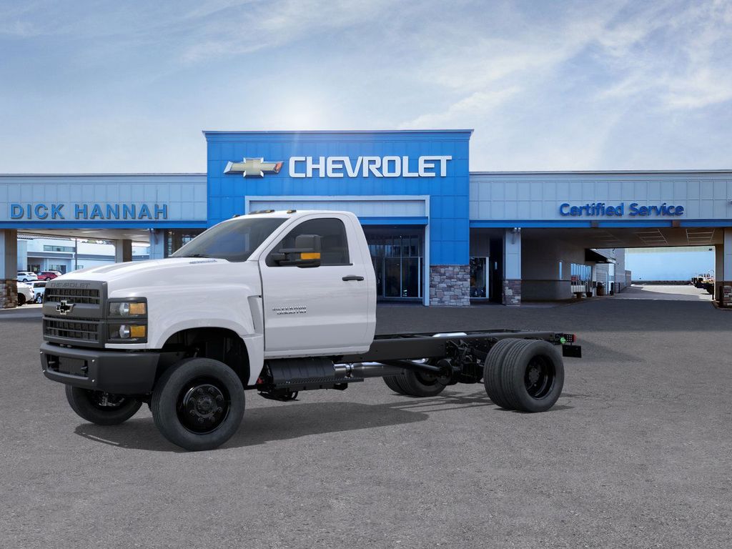 2025 Chevrolet Silverado 5500HD 