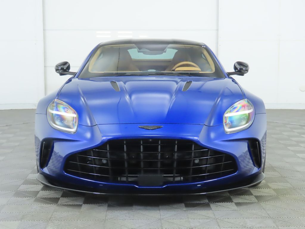 Thumbnail: 2025 Aston Martin Vantage - 2