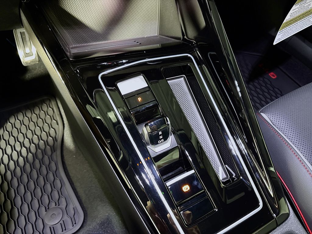 2025 Volkswagen Golf GTI 2.0T SE