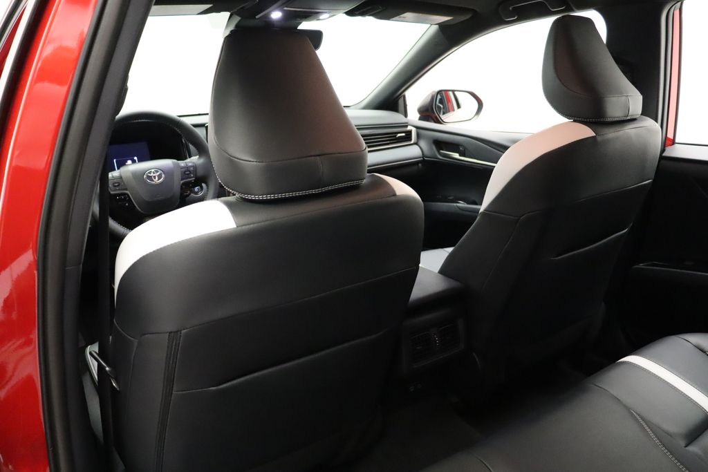 Thumbnail: 2025 Toyota Camry - 20