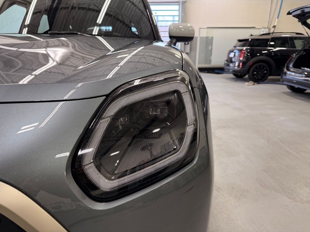 Thumbnail: 2026 MINI Cooper Countryman - 9