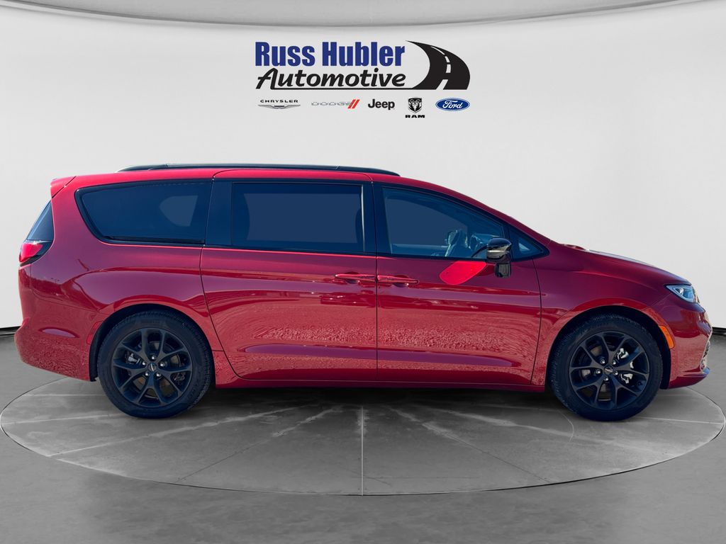 View vehicle photo 7
