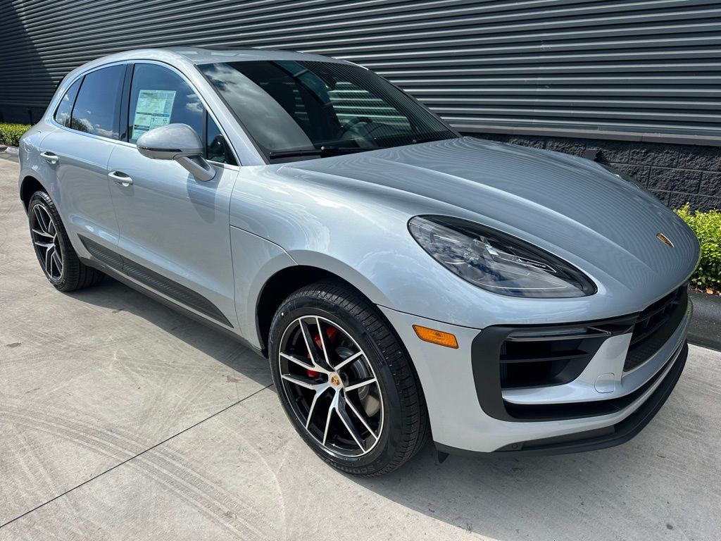 Thumbnail: 2026 Porsche Macan - 11