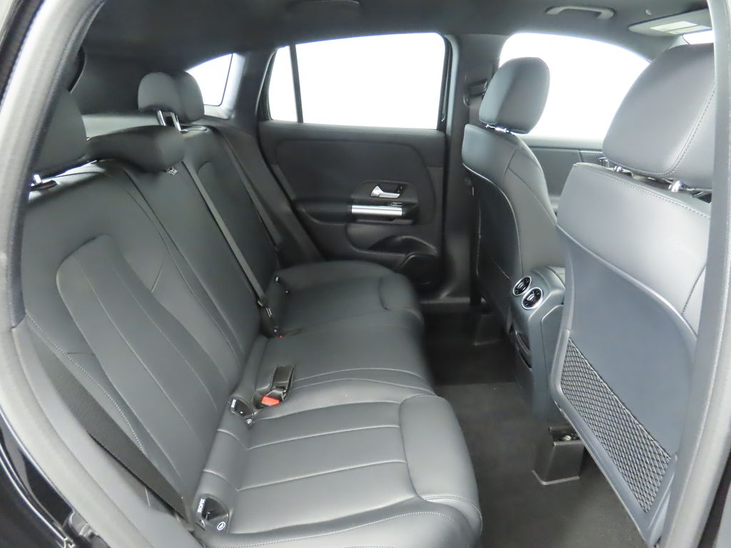 2025 Mercedes-Benz GLA 250 23