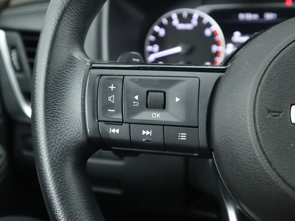 Thumbnail: 2023 Nissan Rogue - 11