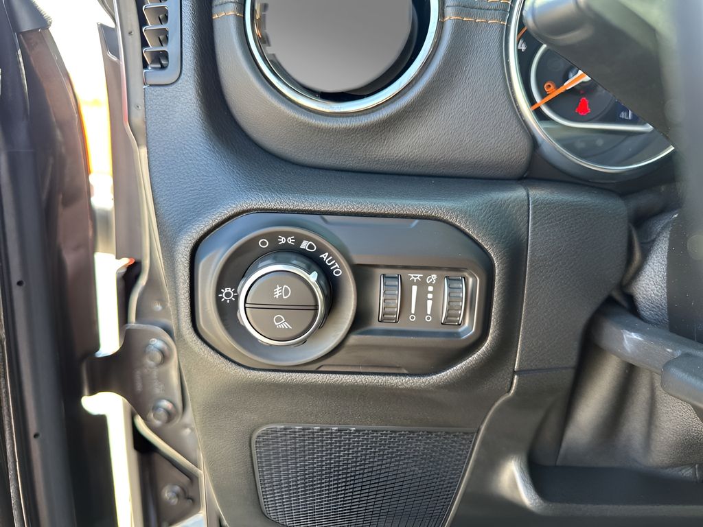 Used Car 2021 Jeep Gladiator  High Altitude For Sale Under $30,000 In Austin, Texas