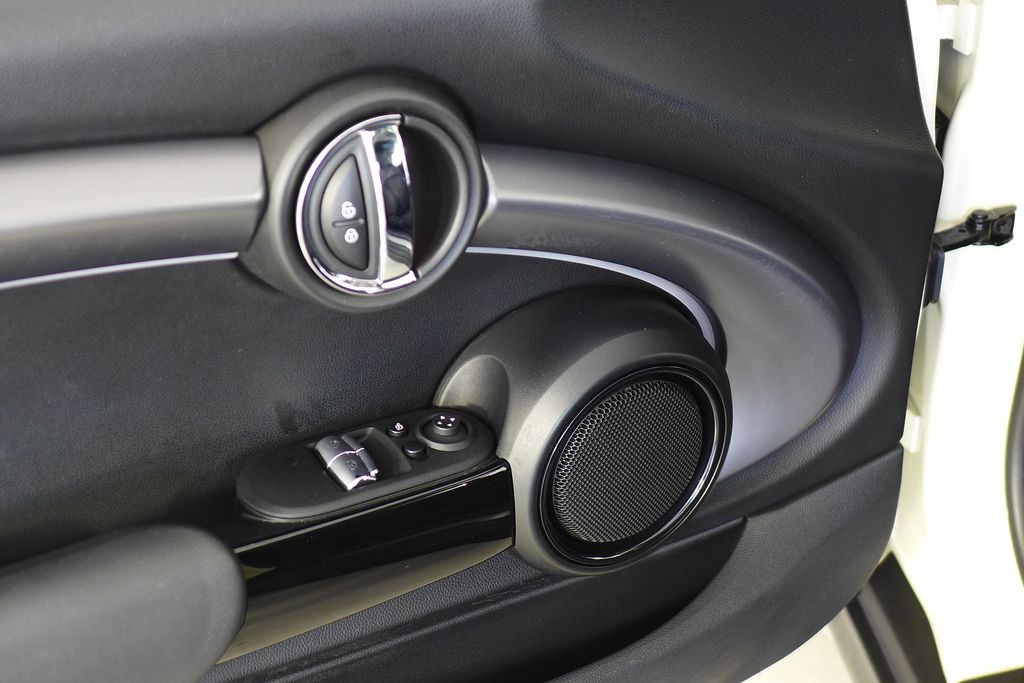 Thumbnail: 2023 MINI Cooper - 12