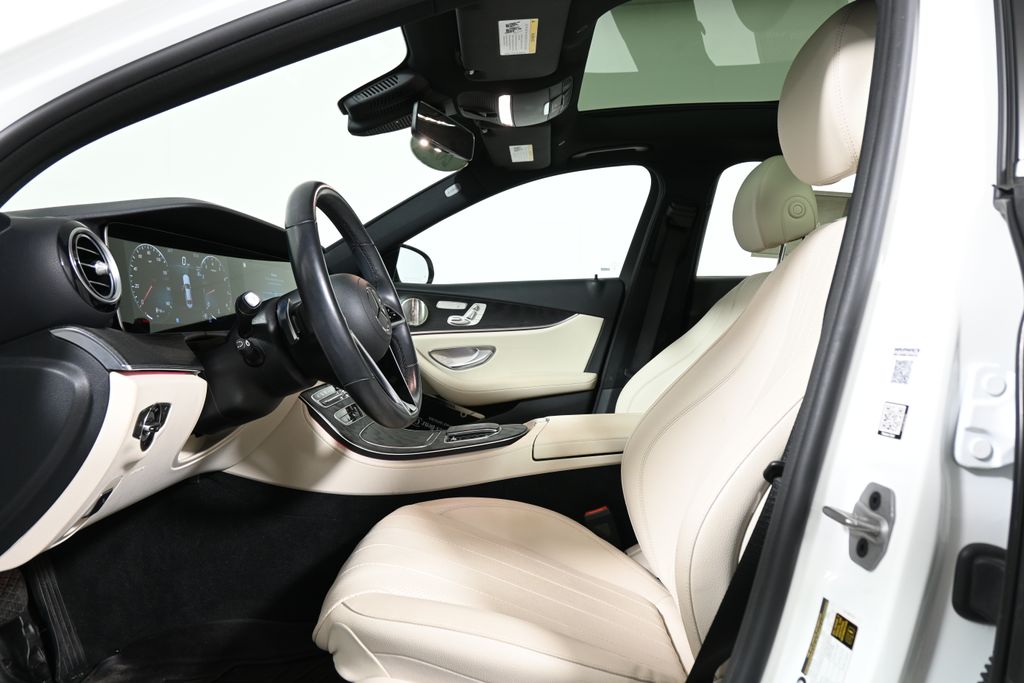 Thumbnail: 2023 Mercedes-Benz E-Class - 3