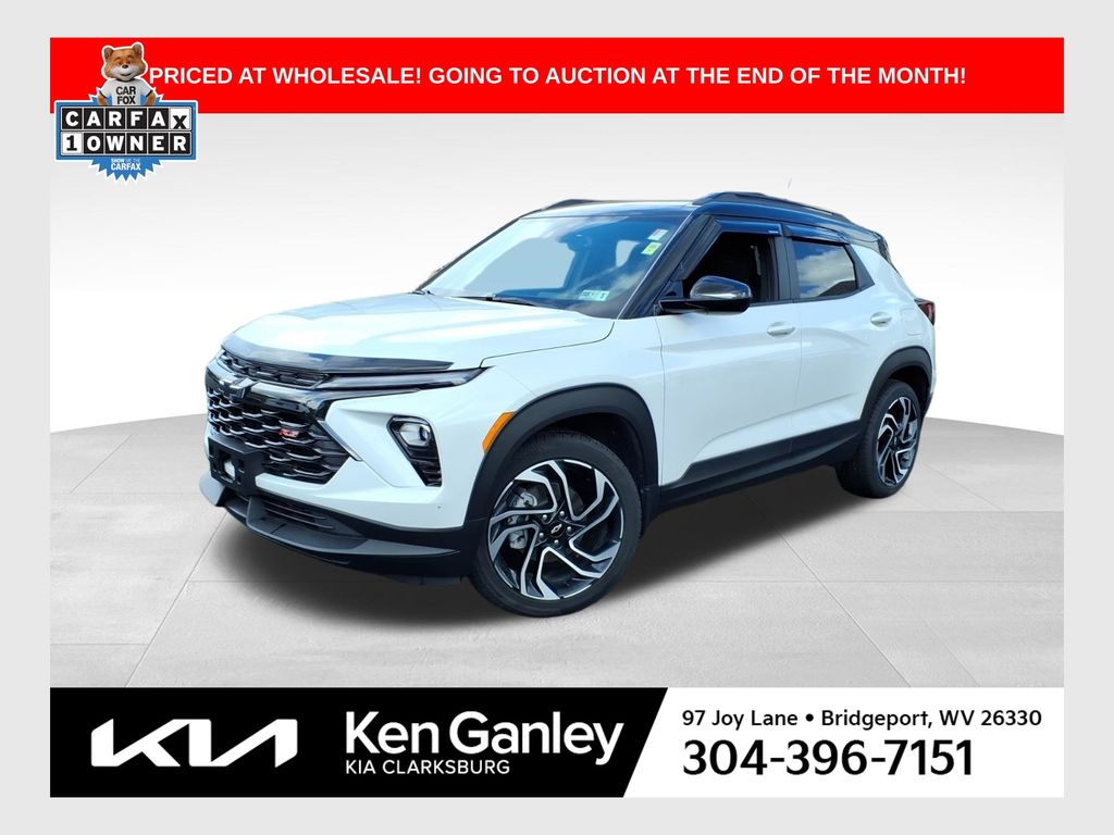 White (Iridescent Pearl Tricoat) 2025 Chevrolet Trailblazer SUV / Crossover Four-Wheel Drive 9-Speed Automatic