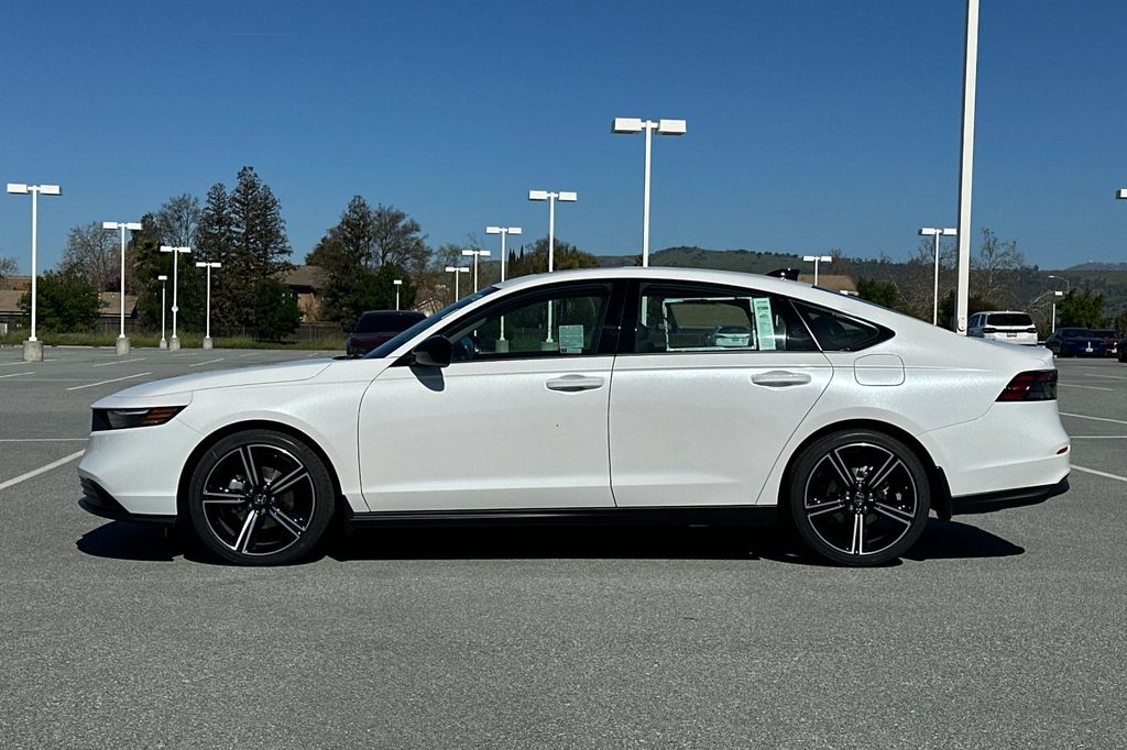 New 2026 Platinum White Pearl Honda SE image 7