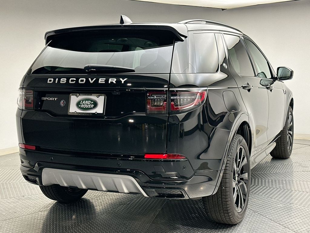 2025 Land Rover Discovery Sport S 2